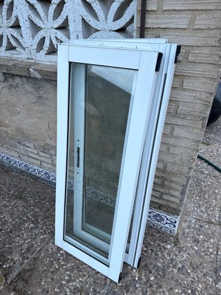 Ventana de aluminio (2 unidades)