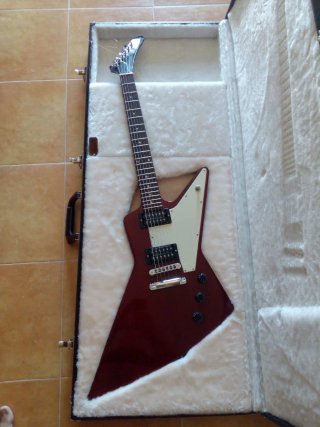 Gibson Explorer Cherry 2010