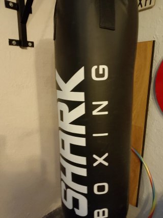 Saco de boxeo Shark y soporte