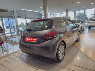 Peugeot 208 1.2L PureTech 82cv Signature