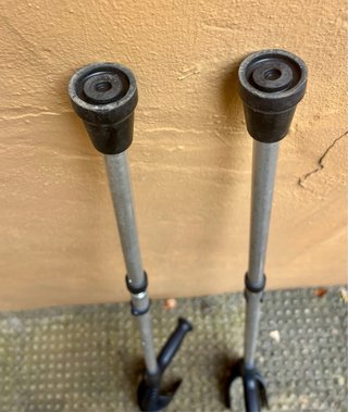 Muletas ortopédicas ajustables
