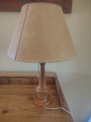 Lámpara de mesa madera vintage