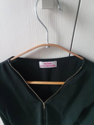 Blusa negra Divine Providencia