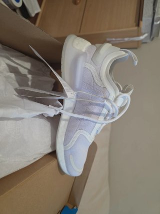 Deportivas Adidas Blancas Nuevas.