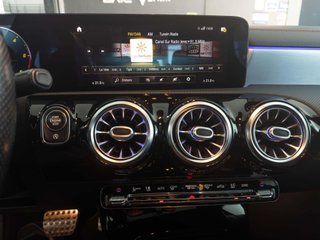 Mercedes-Benz CLA 200 D DCT AMG LINE