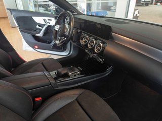 Mercedes-Benz CLA 200 D DCT AMG LINE