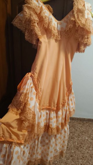 3 Vestidos gitanas 200€