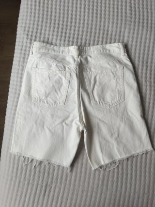 Bershka Pantalones Cortos Blancos con  rotos