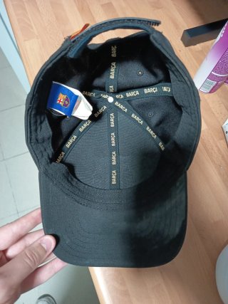 Gorra FC Barcelona Negra y Dorada