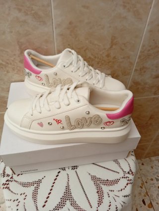 Zapatillas ALDO Talla 38 Blancas y Rosas