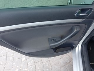 Volkswagen Golf 1600 5P 102CV