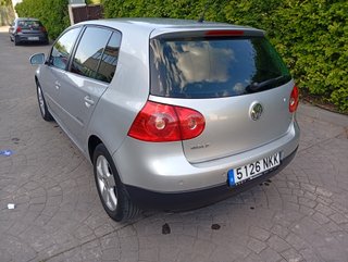 Volkswagen Golf 1600 5P 102CV
