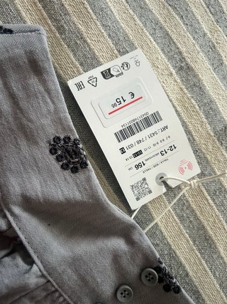 Falda niña Zara gris flores sin estrenar