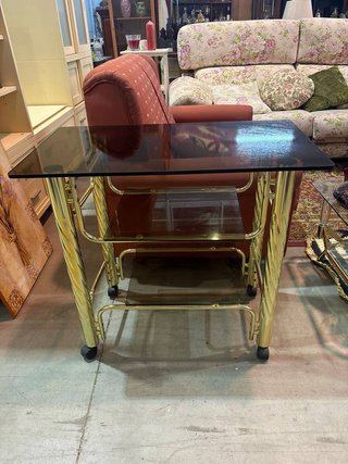 MESA AUXILIAR DORADA