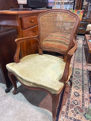 ANTIGUA SILLA DE MADERA
