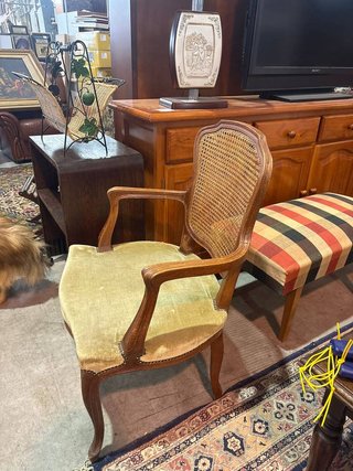 ANTIGUA SILLA DE MADERA