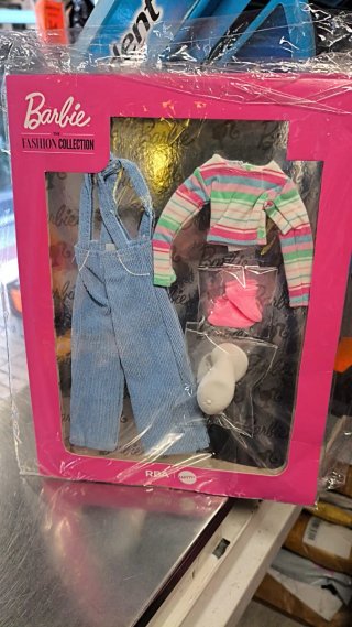 Collezione di vestiti Barbie Fashion