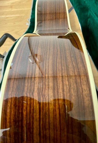 Guitarra Martin OM-28