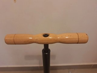 Inflador de pie para bicicleta con manómetro