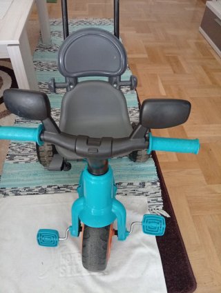 Triciclo infantil azul y naranja