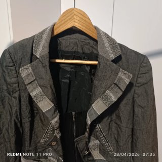 Chaqueta corta con estampado étnico