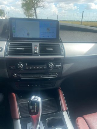BMW X6 2011.