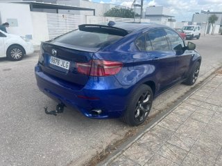 BMW X6 2011.