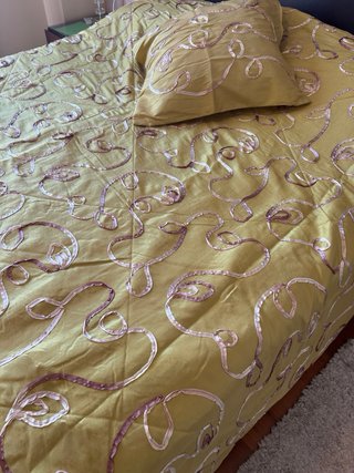 Colcha dorada/verde cama 150cm Medidas 275x240cm