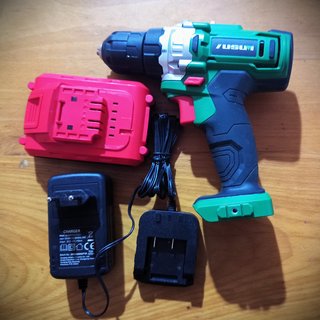 Taladro IUSUVI Batería 18V + Cargador