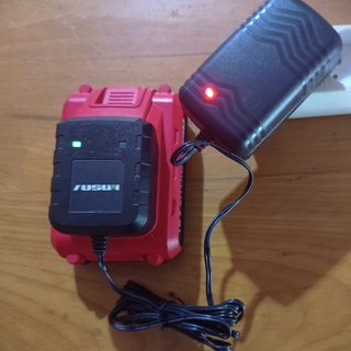 Taladro IUSUVI Batería 18V + Cargador