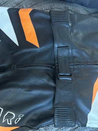 Mono de cuero Garibaldi para moto