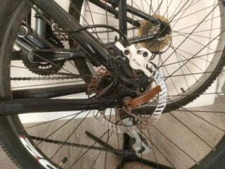 Bicicleta MTB Ottë negra