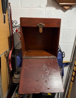 Caja antigua para documentos