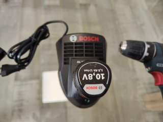 Taladro Bosch GSB 12V-15 con maletín