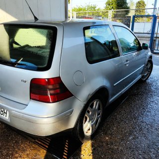Volkswagen Golf 2000