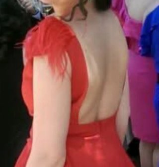 Vestido de cóctel. Espalda descubierta