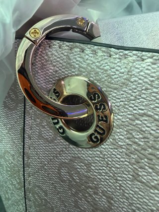 Bolso Guess Beige y Dorado