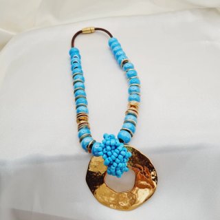 Collar Dorado con Cerámica Turquesa