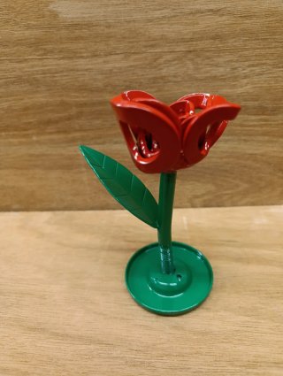 Rosa in ferro decorativa