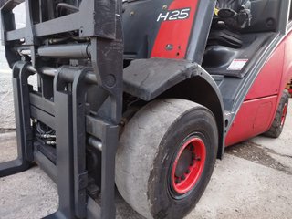 Carretilla elevadora gas Linde 2500 kg