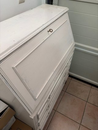 Escritorio antiguo de madera
