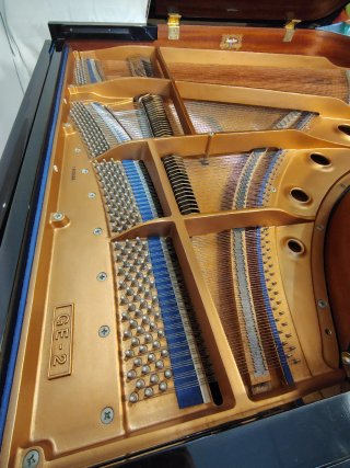Piano de Cola Kawai GE-2 Negro