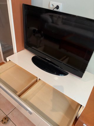 Mueble de comedor modular, (no se incluye la tele)