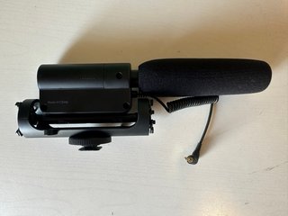 Microfono SGC-598 Shotgun per Fotocamera DSLR - Jack 3,5mm