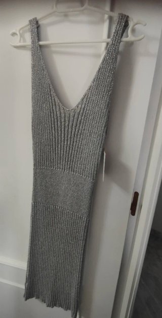 Vestido plateado de punto