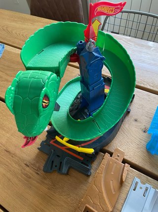 Pista Hot Wheels Serpente