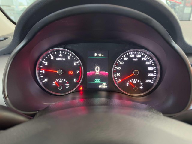 Kia Stonic 1.0 T-GDi 100cv MHEV iMT Concept