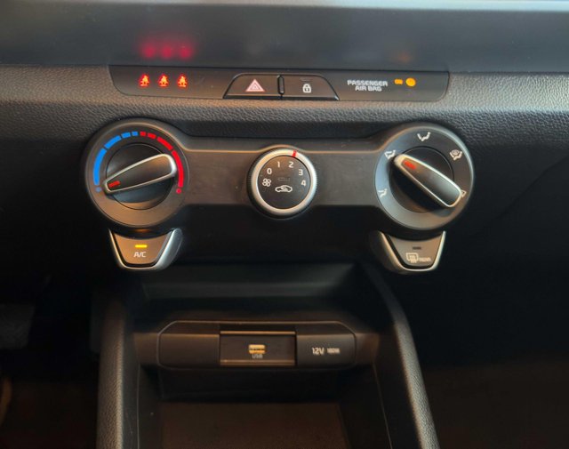 Kia Stonic 1.0 T-GDi 100cv MHEV iMT Concept