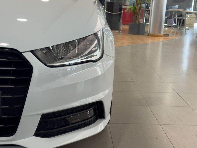Audi A1 1.0 TFSI 95cv Active Kit