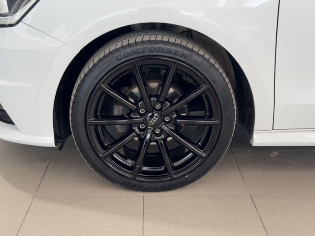 Audi A1 1.0 TFSI 95cv Active Kit